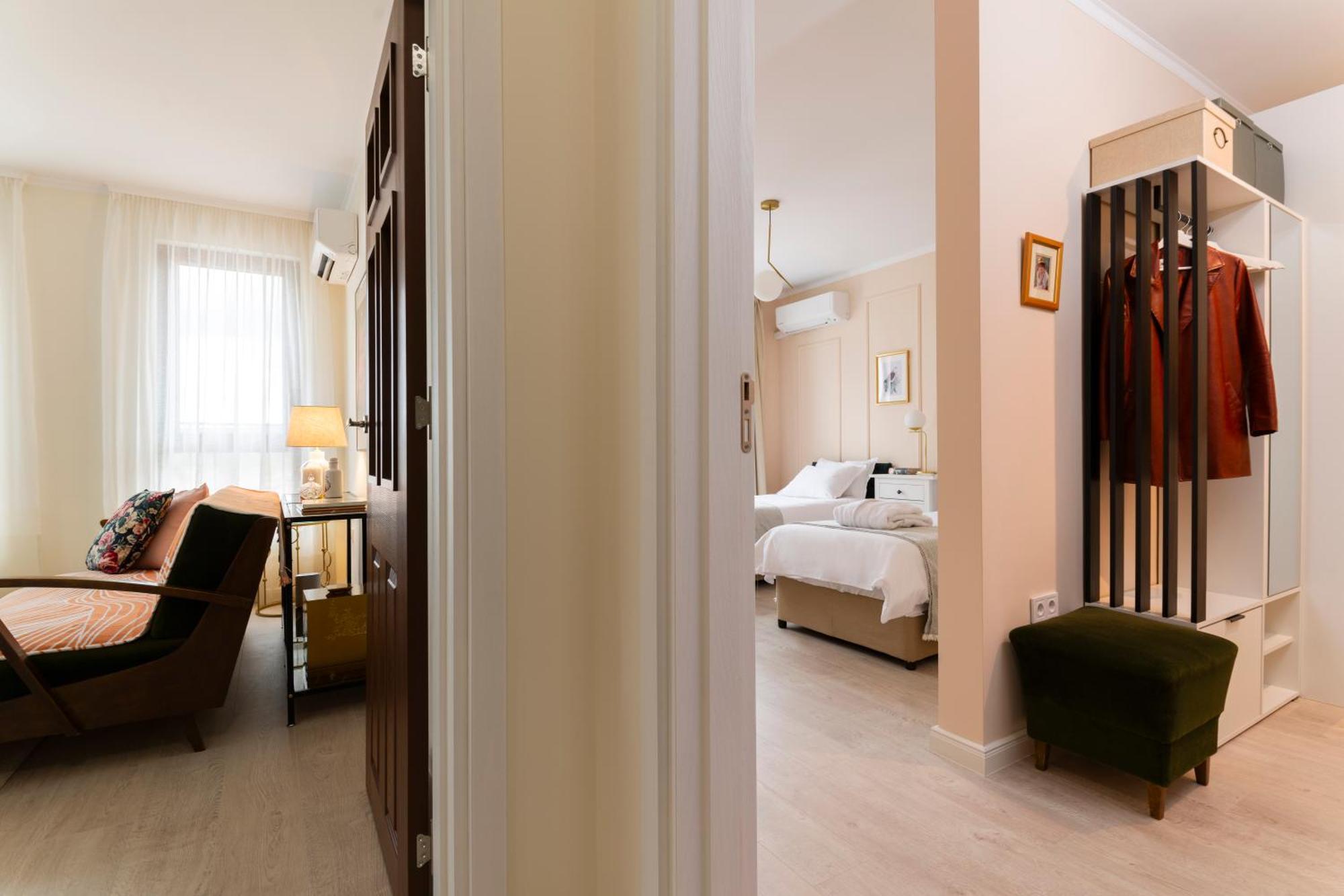 21 Vitosha Romantic Getaway Apartment